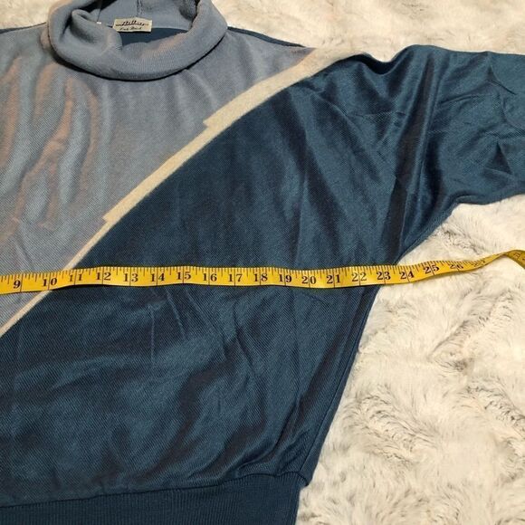 𝅺VINTAGE dolman sleeve cowl neck sweater - Picture 7 of 7